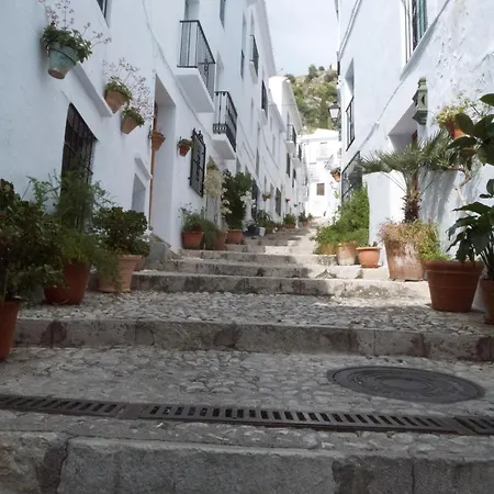 Stunning 3 Bedroom With Sea Views