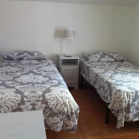 Prázdninový dům Stunning 3 Bedroom With Sea Views *