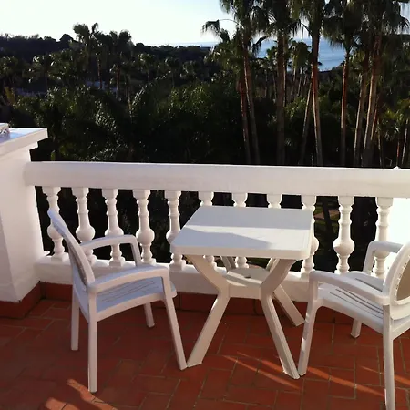 Stunning 3 Bedroom With Sea Views Prázdninový dům *