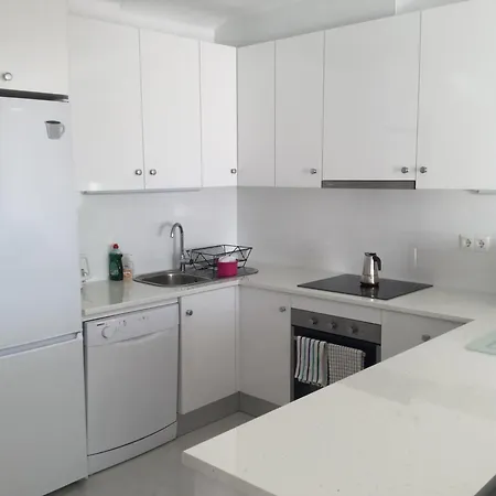 Vakantiehuis Stunning 3 Bedroom With Sea Views